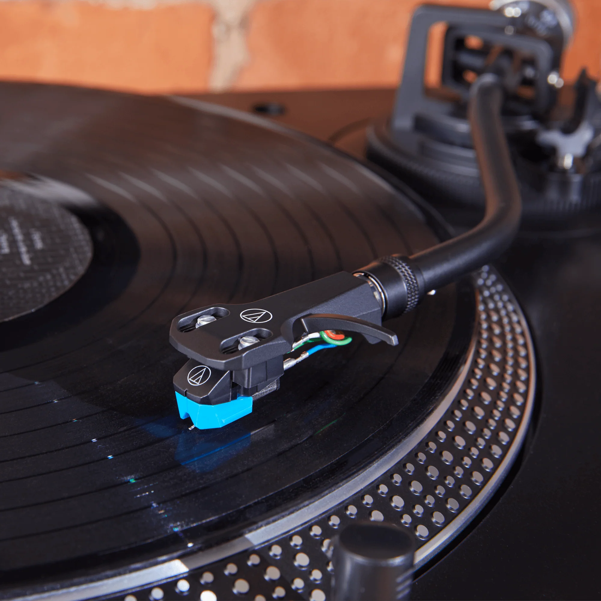 Audio-Technica Headshell/Cartridge Combo Kit (AT-VM95C/H) - Image 3