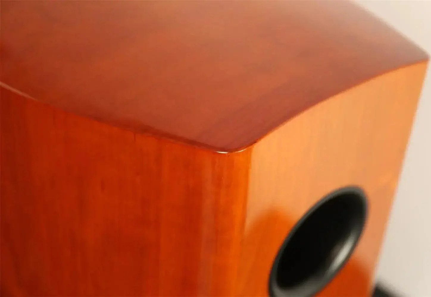 Verus V8B Bookshelf Speaker Pair - Image 13